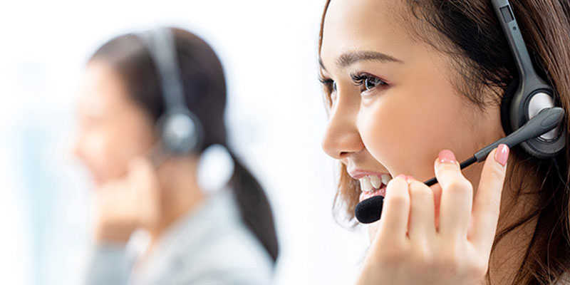 Gọi điện qua đường dây nóng hotline tiện lợi, nhanh chóng